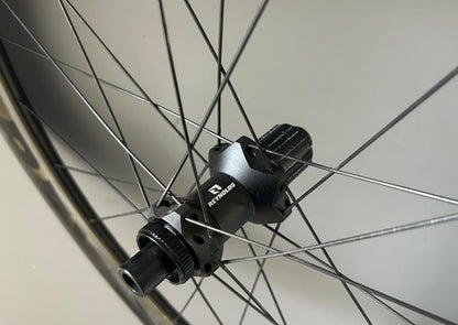 Par de rodas Reynolds AR 60/62 carbono