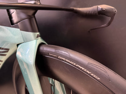 Bicicleta p/ triathlon Canyon Speedmax CFR LTD