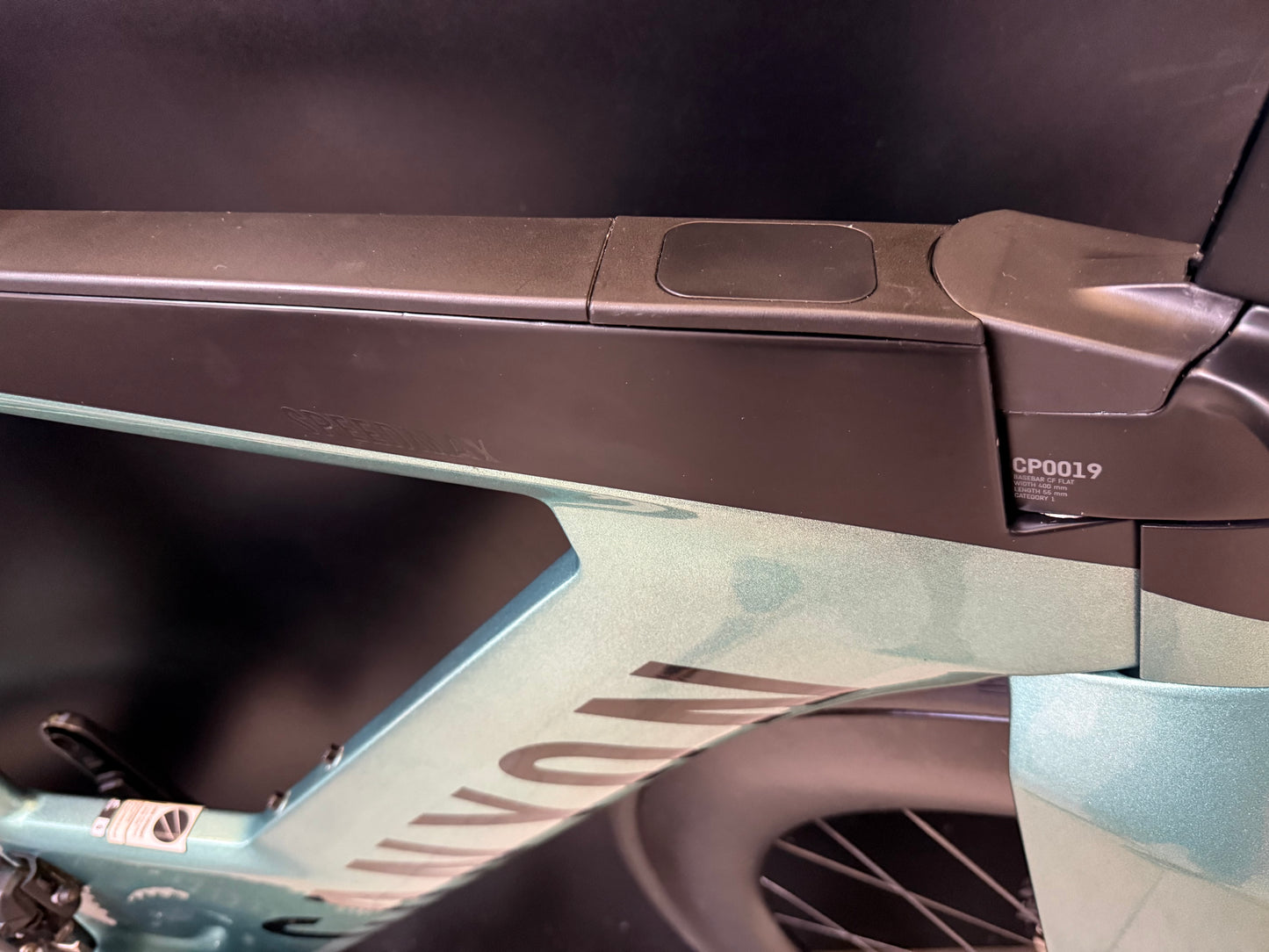 Bicicleta p/ triathlon Canyon Speedmax CFR LTD