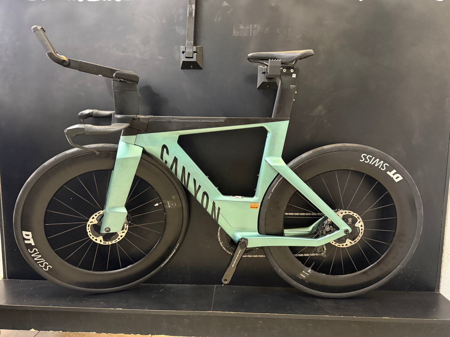 Bicicleta p/ triathlon Canyon Speedmax CFR LTD