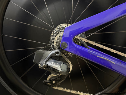 Bicicleta aeroroad Canyon CF SLX