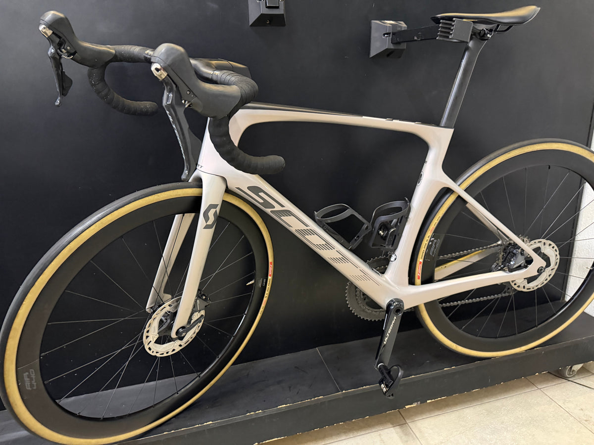Bicicleta Scott Foil RC 30