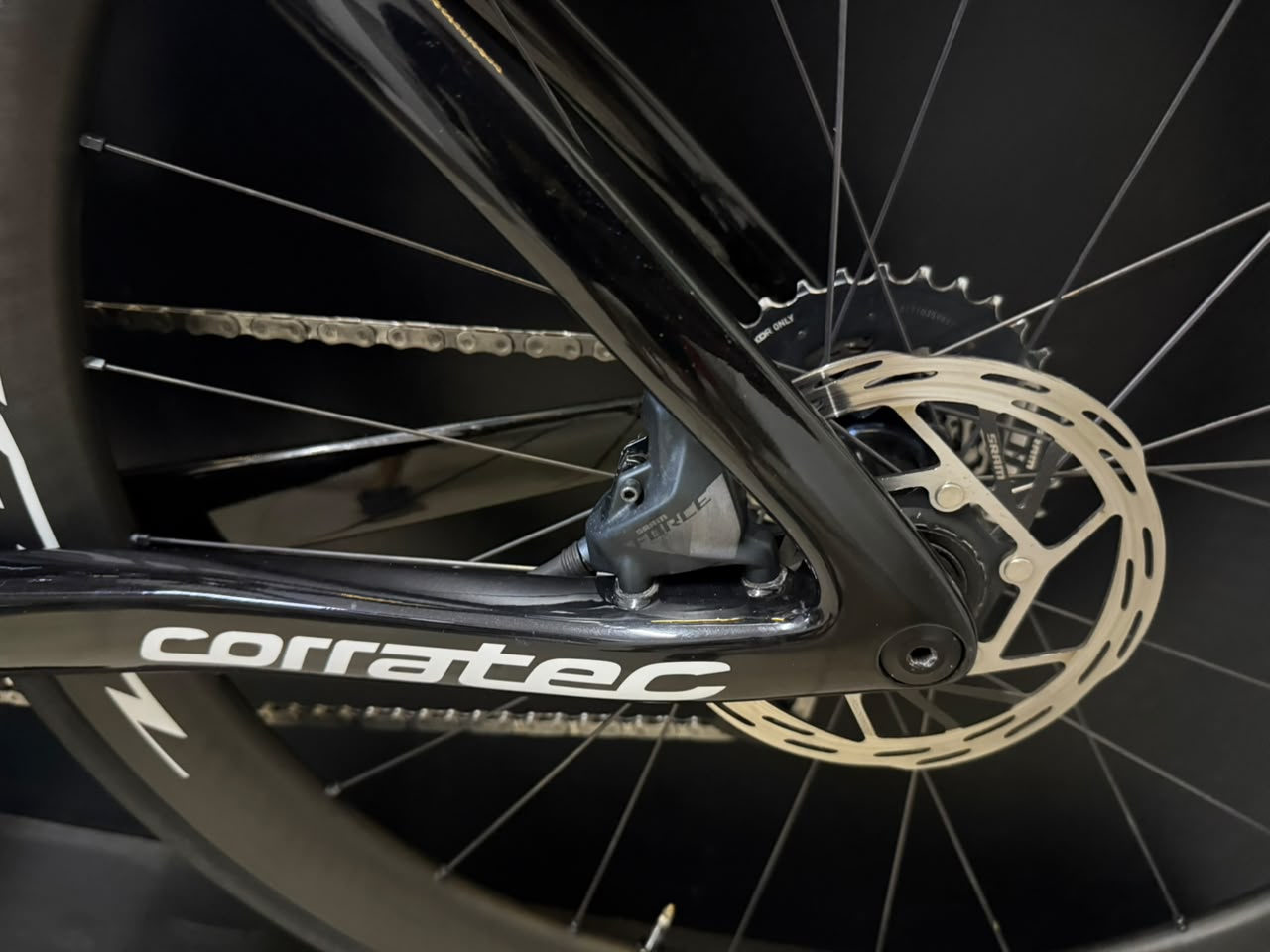 Bicicleta alema Corratec CCT EVO Sram Force AXS 12v