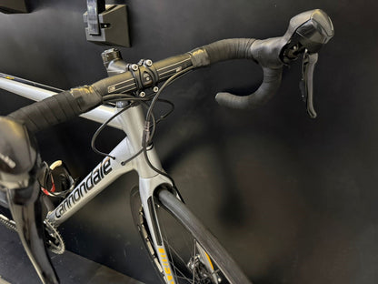 Bicicleta Road Cannondale CAAD12 Disc