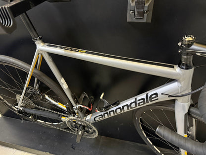 Bicicleta Road Cannondale CAAD12 Disc