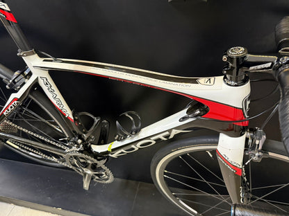 Bicicleta Road Kuota Kharma Evo Carbon 2015 — Muito Conservada
