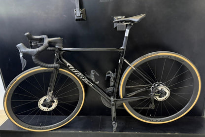 Bicicleta road Willier 0 SLR impecável