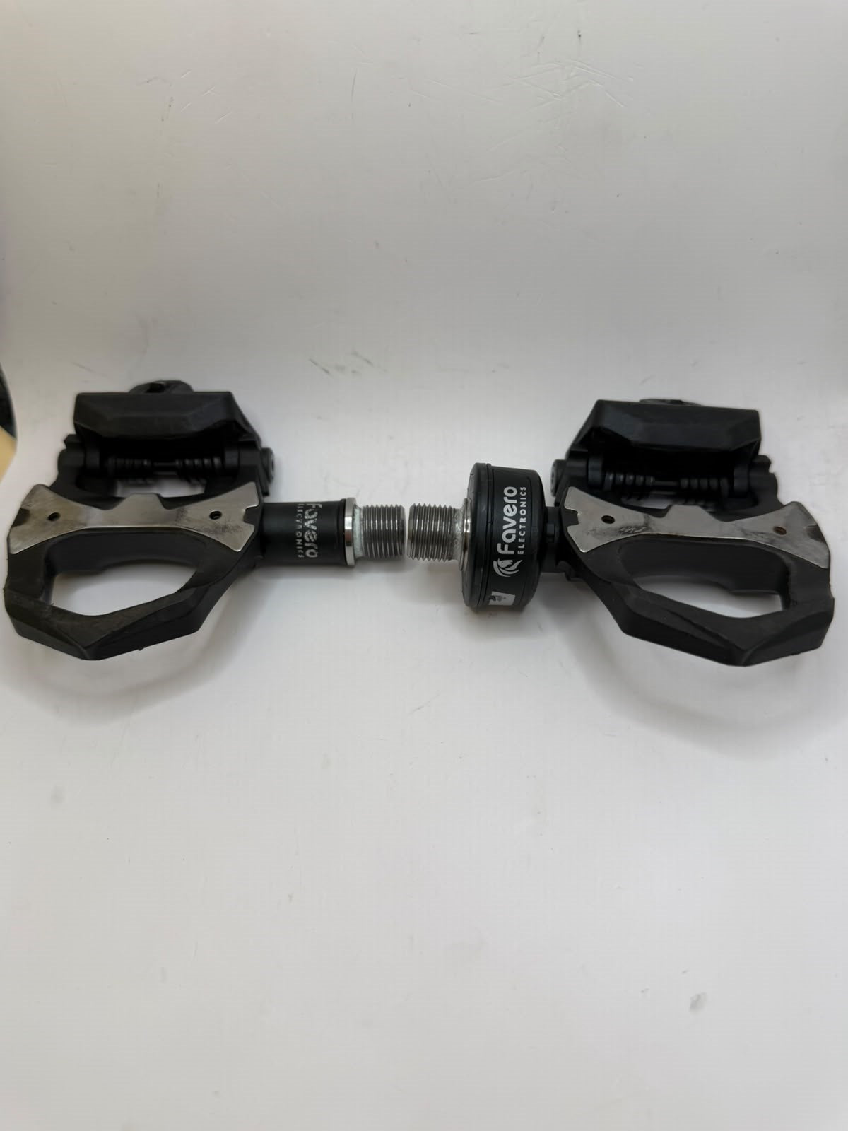 Pedal Favero Assioma Uno com Medidor de Potência (Seminovo)