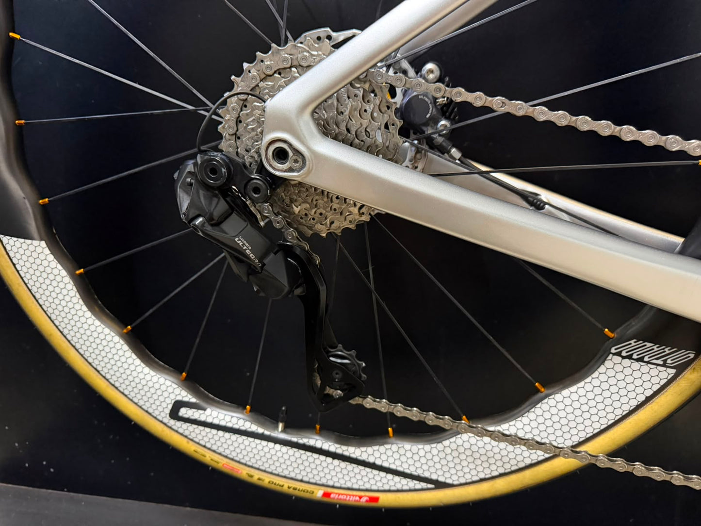 Bicicleta Canyon Aeroad CF SL Disc 8.0 Di2