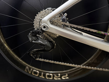 Bicicleta Canyon Aeroad CF SL Disc 8.0 Di2