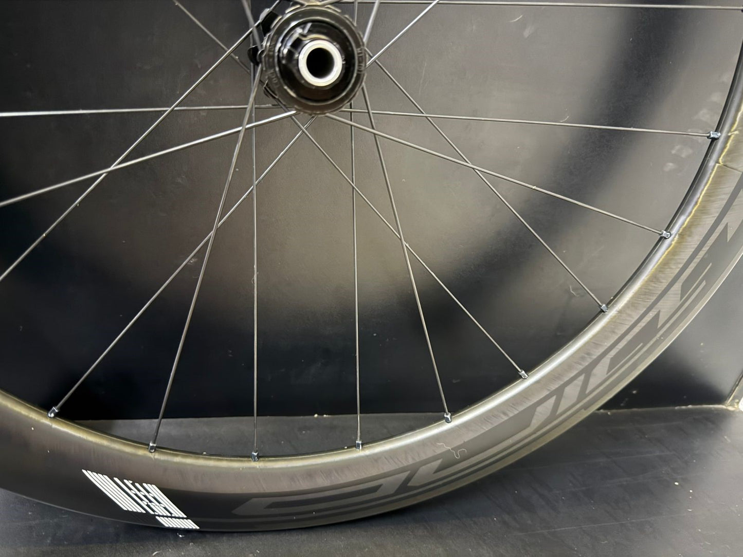 Par De Rodas Fulcrum Wind Db 57mm Carbono SRAM XDR - Freio a Disco