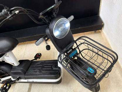 Bike elétrica Scooter com cesto