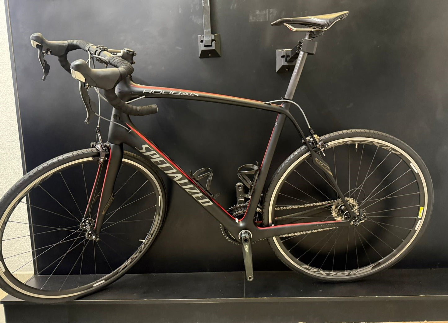 Bicicleta Road Specialized Roubaix SL4 Sport