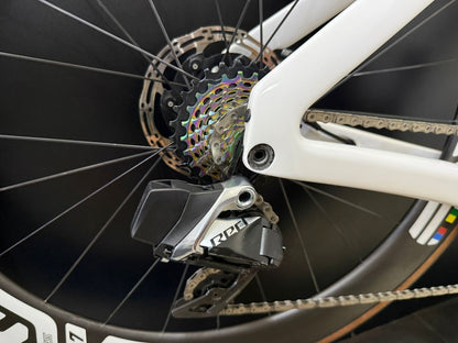 Bicicleta semizera aeroroad Canyon CFR R065