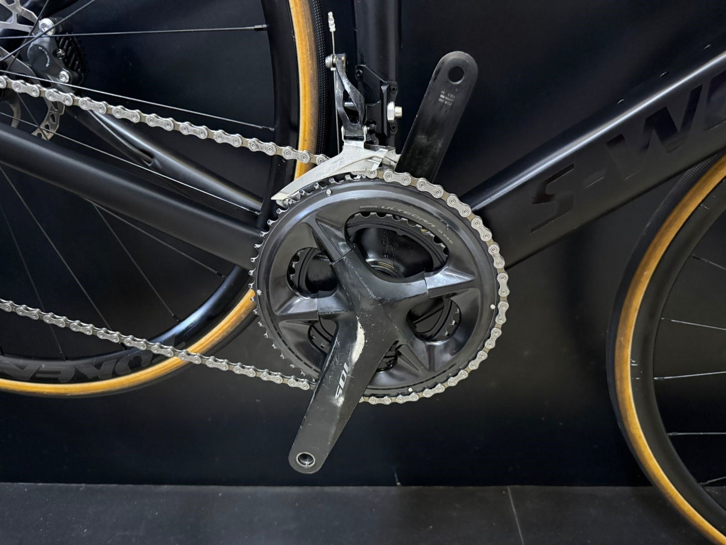 Bicicleta Colli V8 Disc customizada Sworks