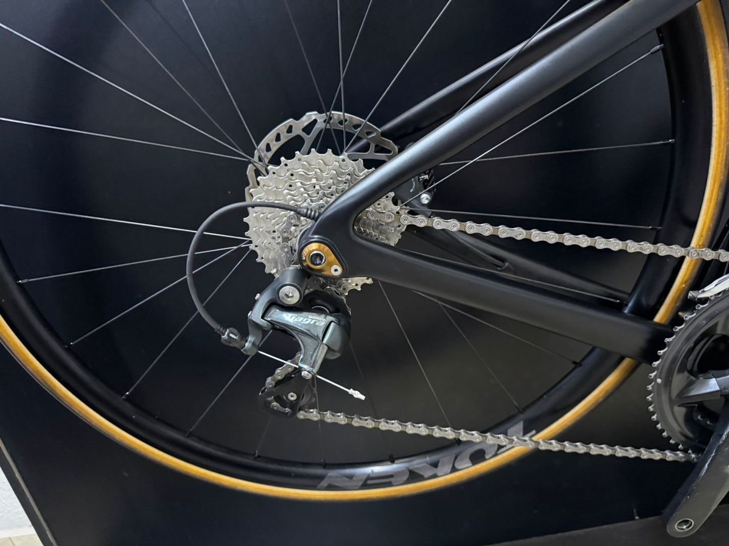 Bicicleta Colli V8 Disc customizada Sworks