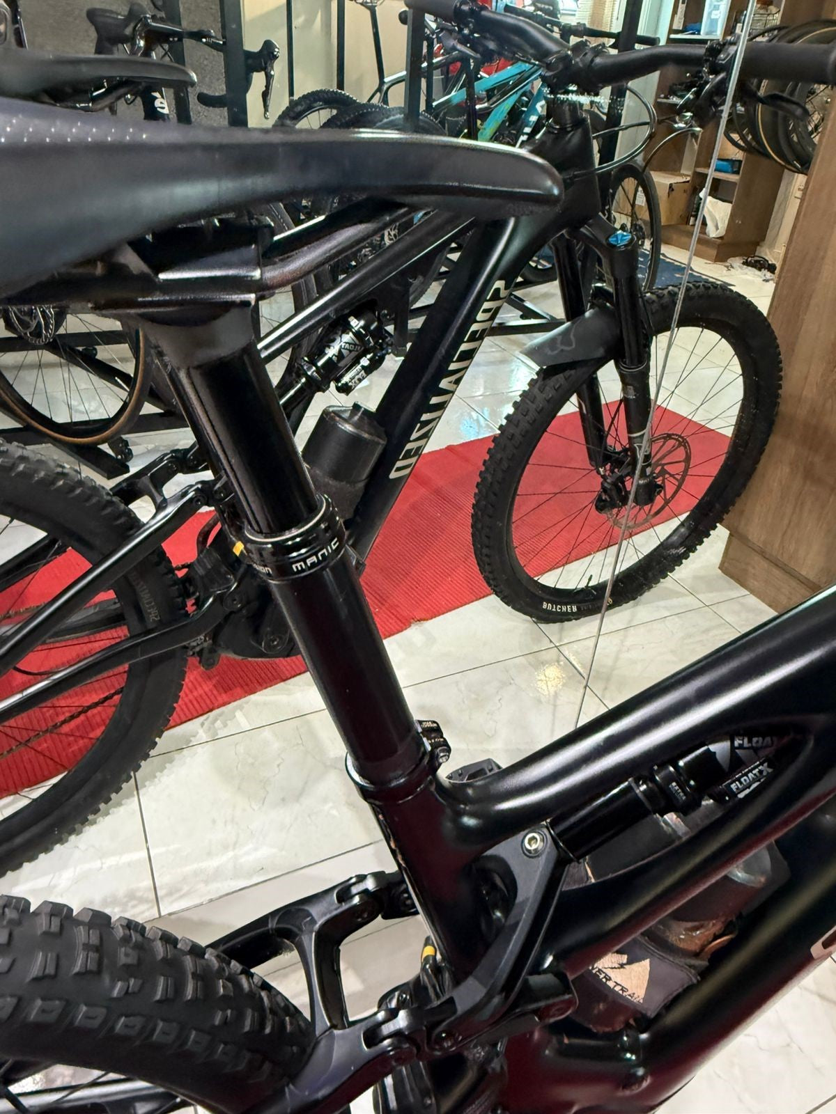 Bicicleta E-bike Specialized Turbo Levo Carbon