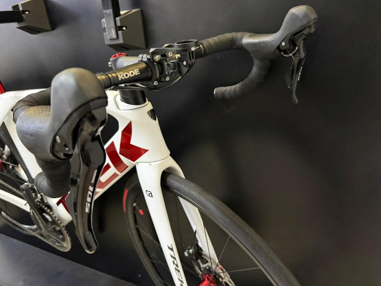 Bicicleta Speed Trek Madone SL7 Disc — 6ª Geração