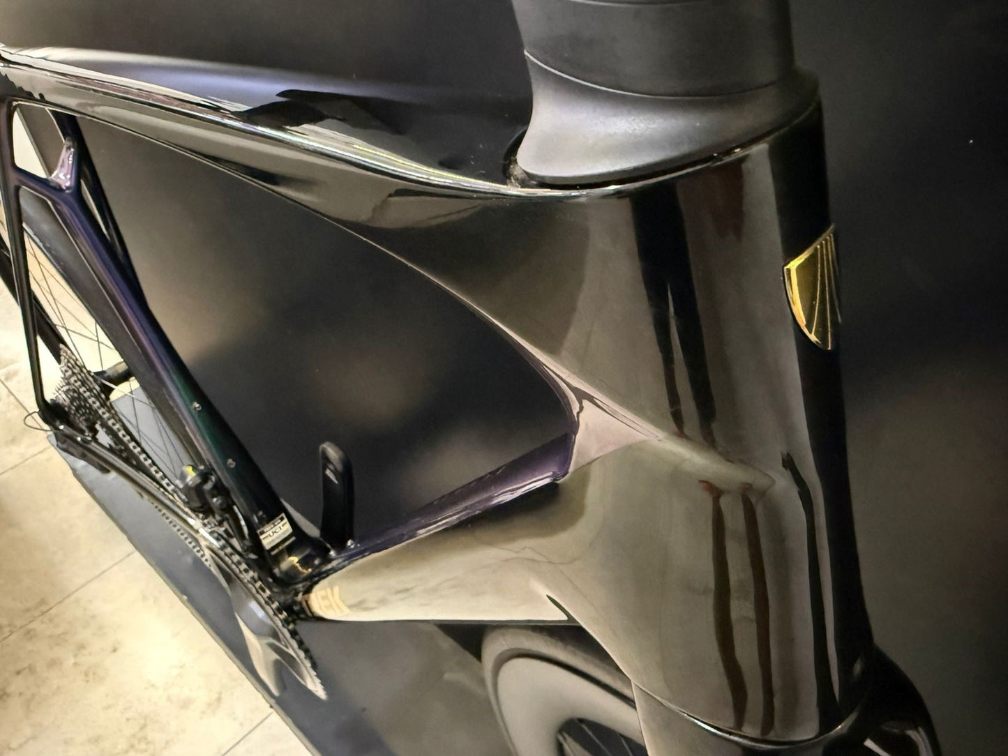 Bicicleta Road Trek Madone SL7 Gen 8 — Dark Star