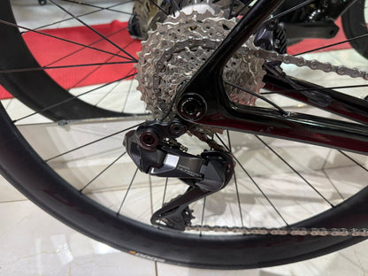 Bicicleta Road Trek Madone SL7 Gen 8 — Dark Star