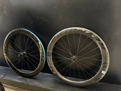 Par de rodas Reynolds AR 60/62 carbono