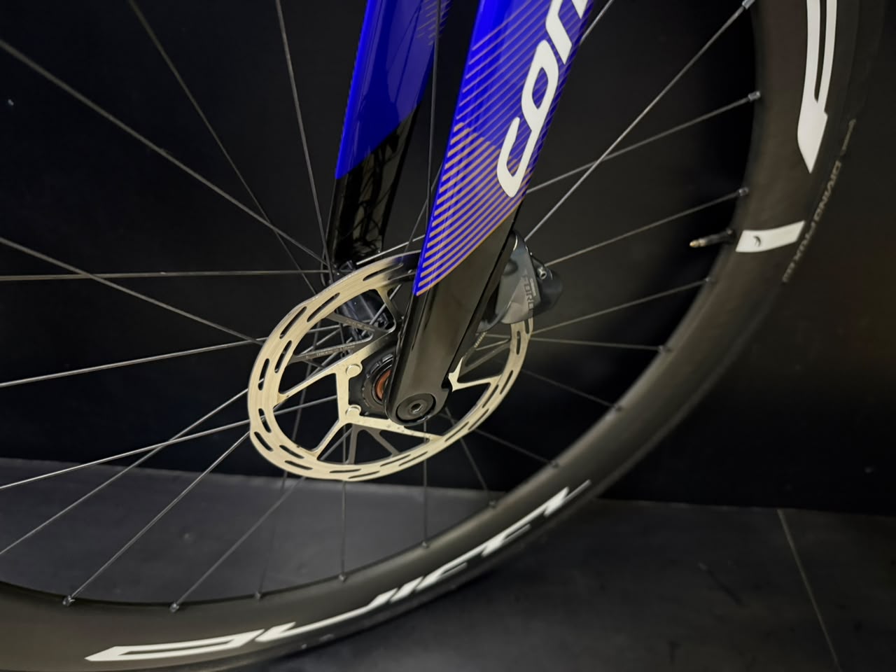 Bicicleta alema Corratec CCT EVO Sram Force AXS 12v