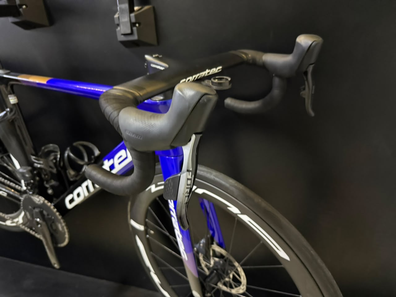 Bicicleta alema Corratec CCT EVO Sram Force AXS 12v