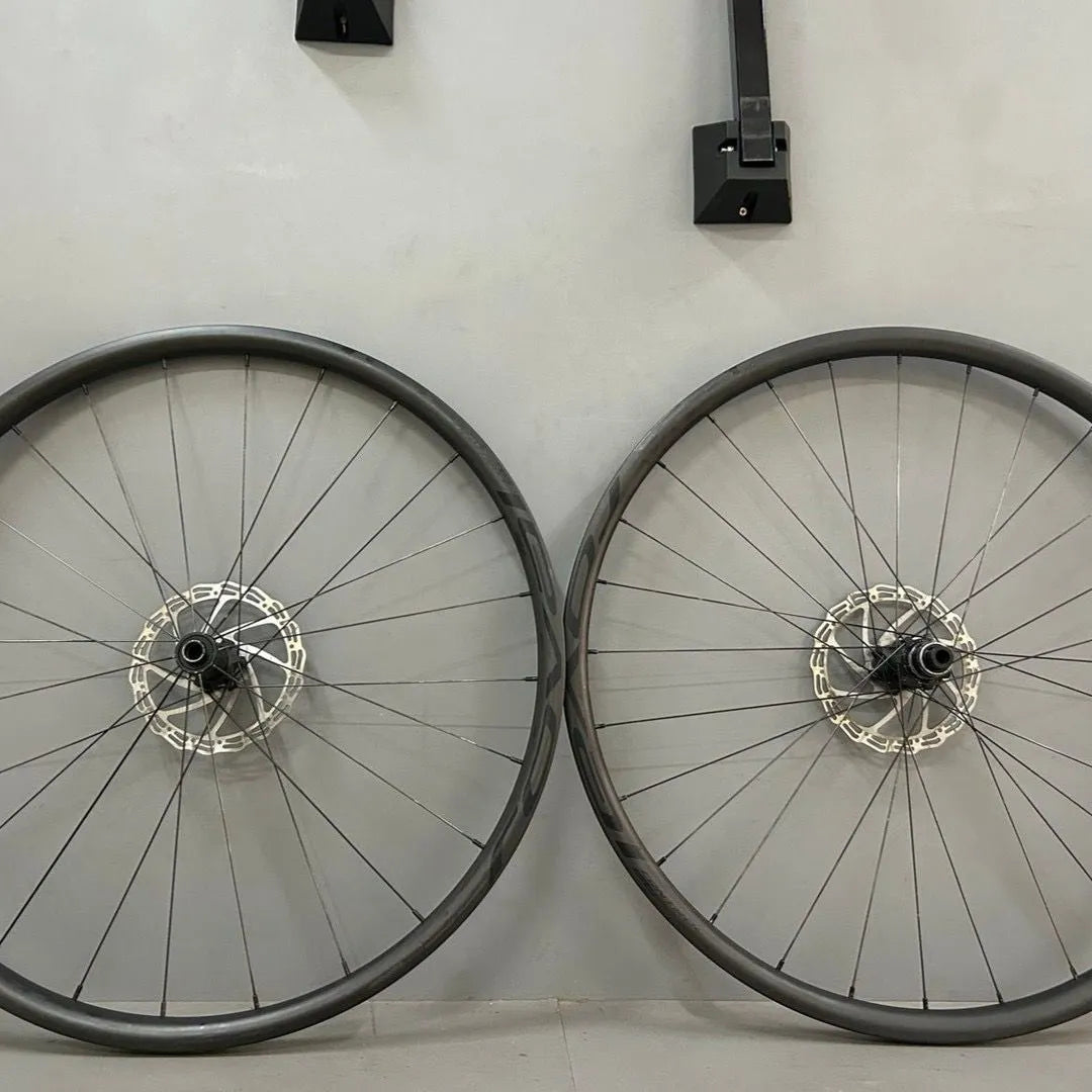 Par de Rodas MTB Roval Control SL 29 Carbono - 1360g - XD - Eixos 15x110/12x142