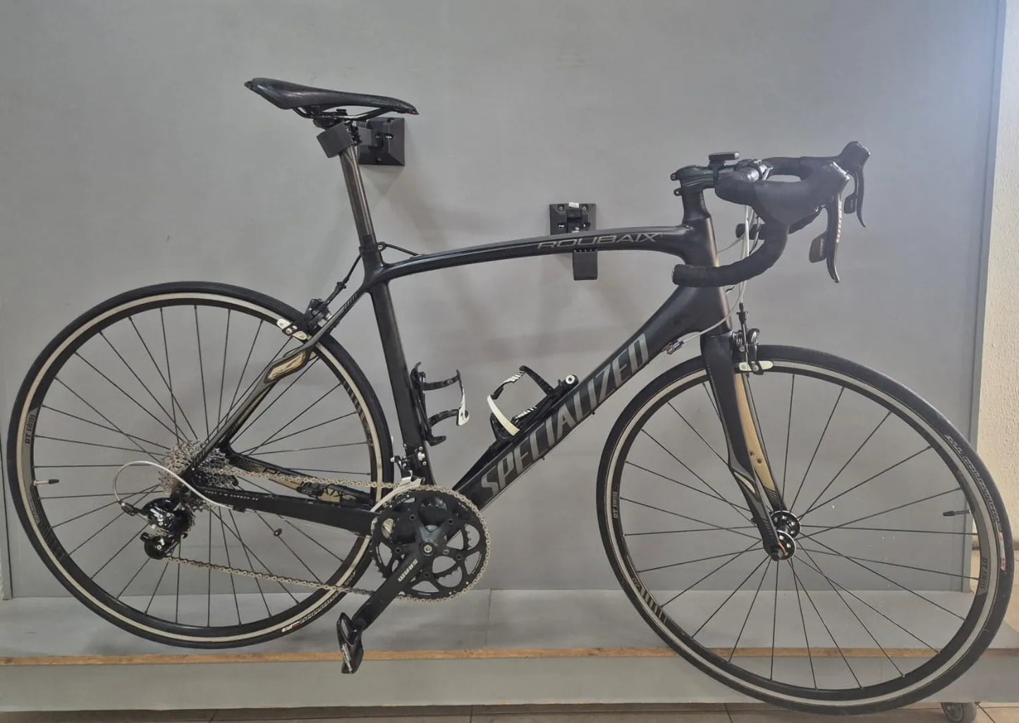 Bicicleta Specialized Roubaix Carbono - SRAM Apex 2x10v - Rodas DT Swiss - 2013