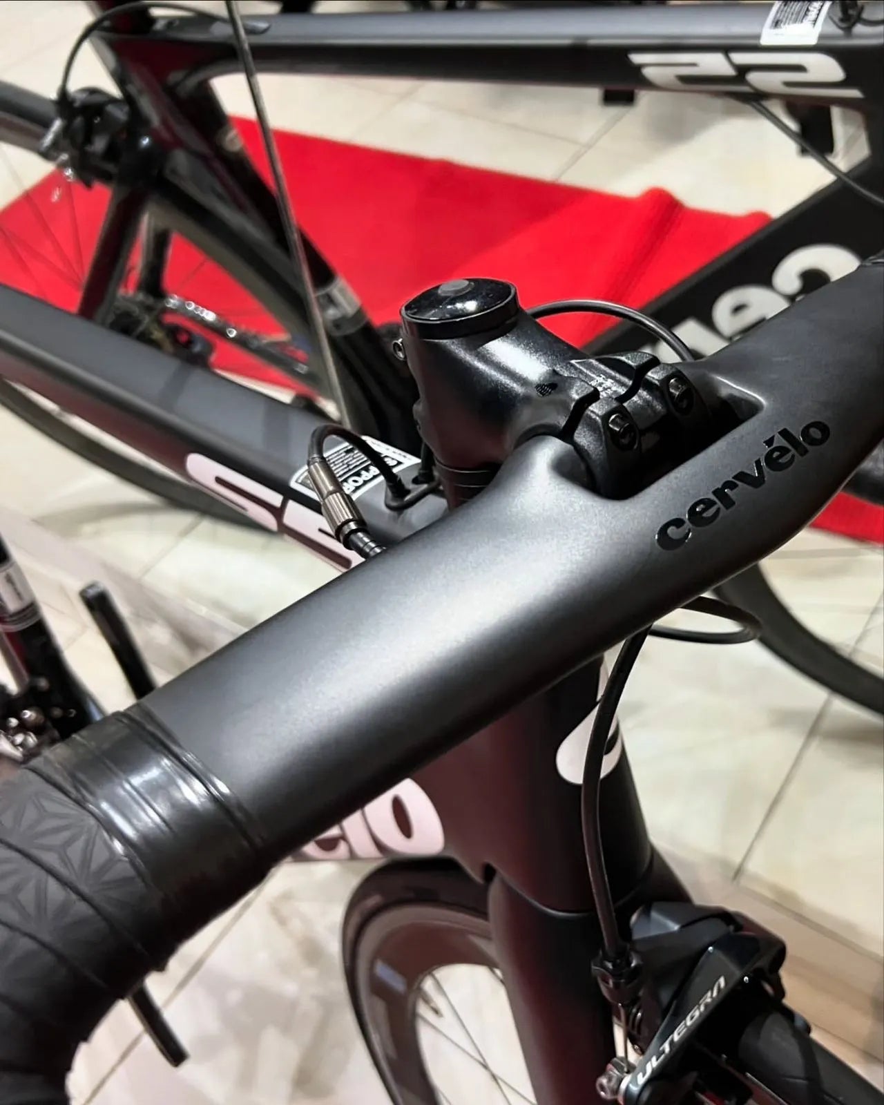 Bicicleta Cervélo S5 Road Carbono - Rodas Reynolds Carbono - Shimano Ultegra/Dura-Ace - 2018