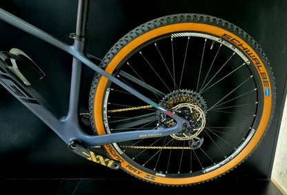 Bicicleta Oggi Squadra Carbono - SRAM XX1 Eagle - Fox Factory Kashima - Tamanho 15,5