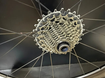 Par de Rodas Zipp 404 Firecrest Disc Tubeless - Hookless - Cubos ZR1 - 58mm