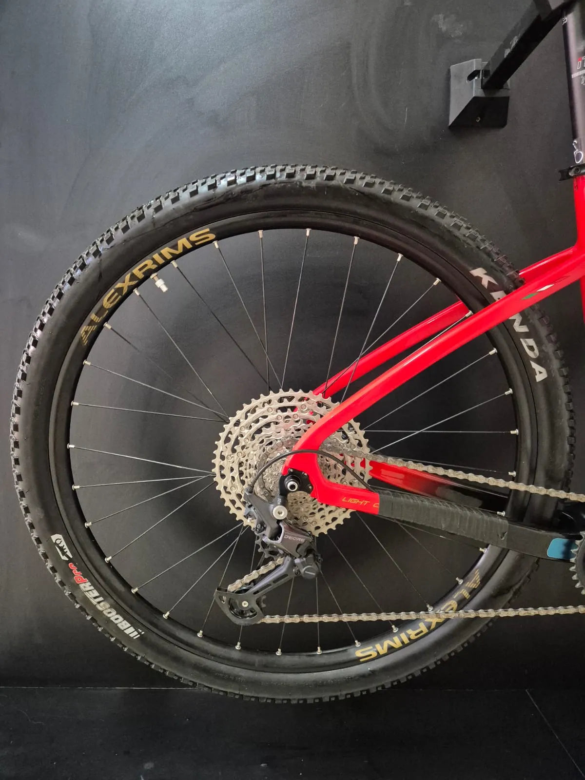 Bicicleta Oggi Agile Sport Carbon - Shimano Deore 12v - 2022
