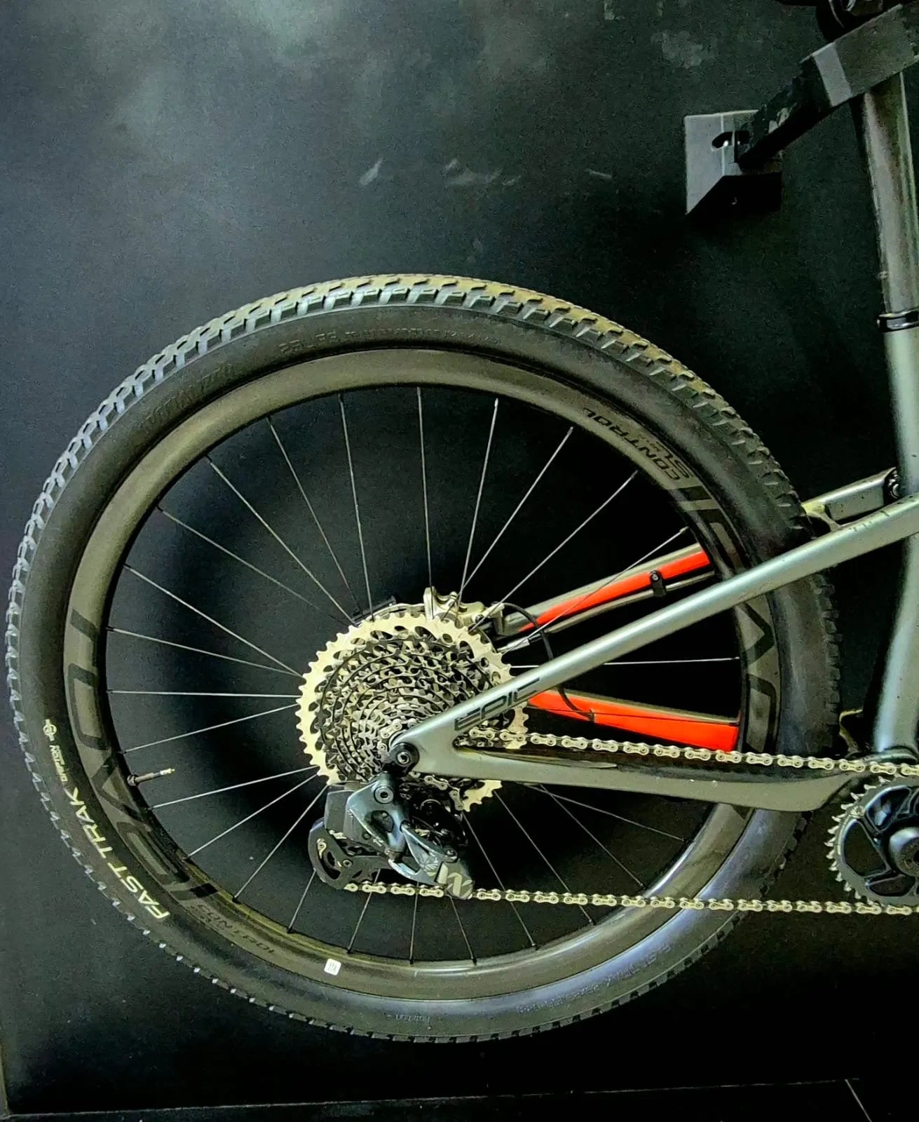 Bicicleta Specialized Epic Carbon - SRAM XX1 AXS - Rodas Roval Control SL - 2017